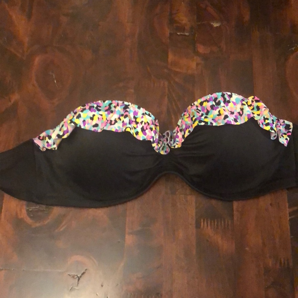 Victoria Secret ruffled confetti bikini top. 34c